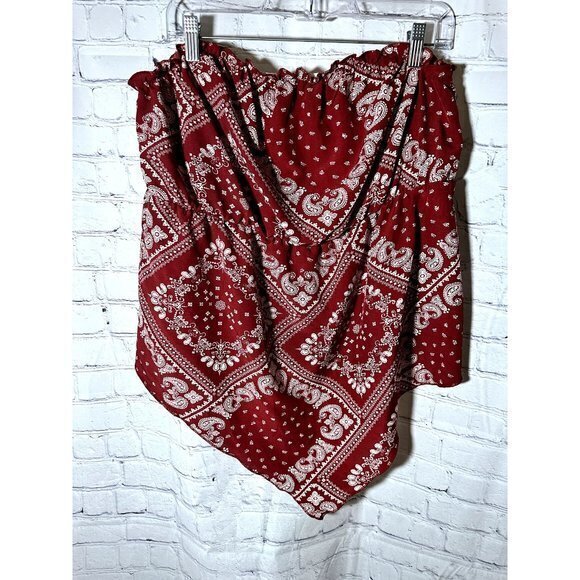 SHEIN LADIES PAISLEY PRINT RED AND WHITE STRAPLESS TOP (2XL) NEVER WORN, NEW G-2 - Picture 1 of 4